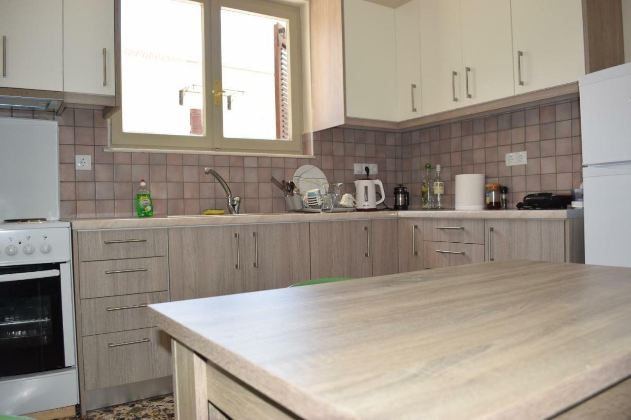 Modern Apartment With Garden キサモス エクステリア 写真